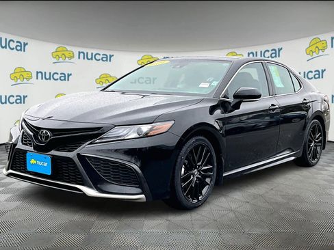 Used 2024 Toyota Camry XSE image 3