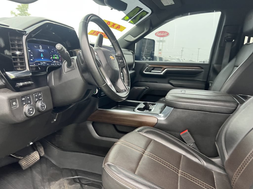 Used 2024 Chevrolet Silverado 3500 High Country w/ High Country Premium Package AWD/4WD image 31
