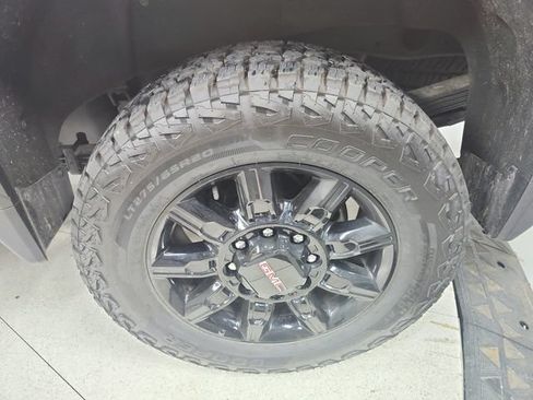 Used 2025 GMC Sierra 2500 AT4 w/ AT4 Premium Plus Package AWD/4WD image 58