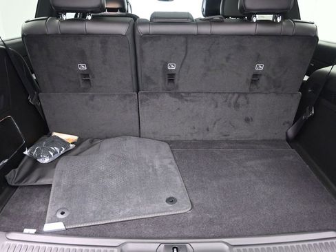 New 2026 Jeep Grand Wagoneer 4WD w/ Premium Group I image 25