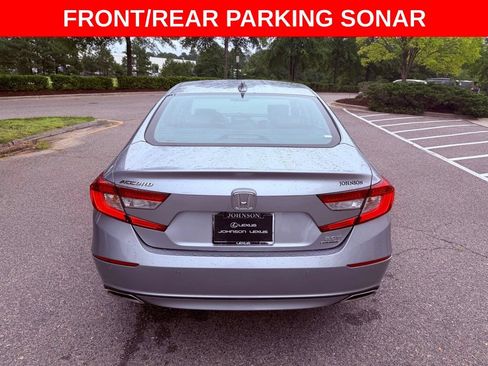 Used 2018 Honda Accord Touring image 6