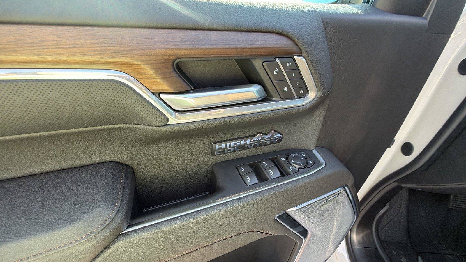 New 2026 Chevrolet Silverado 1500 High Country w/ High Country Premium Package AWD/4WD image 16