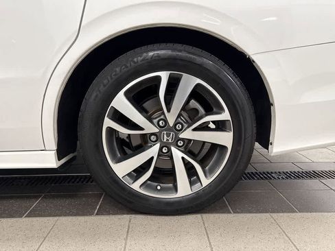 Used 2023 Honda Odyssey Touring image 10