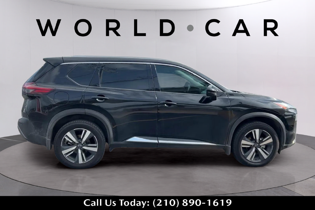 Used 2023 Nissan Rogue SL FWD image 2