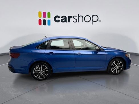 Used 2023 Volkswagen Jetta Sport image 6