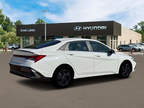 New 2026 Hyundai Elantra SEL Sport Premium image 8