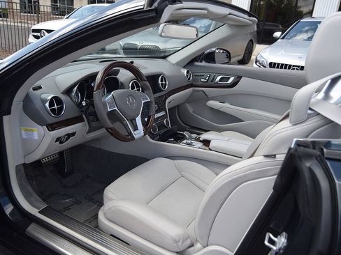 Used 2013 Mercedes-Benz SL 550 image 49