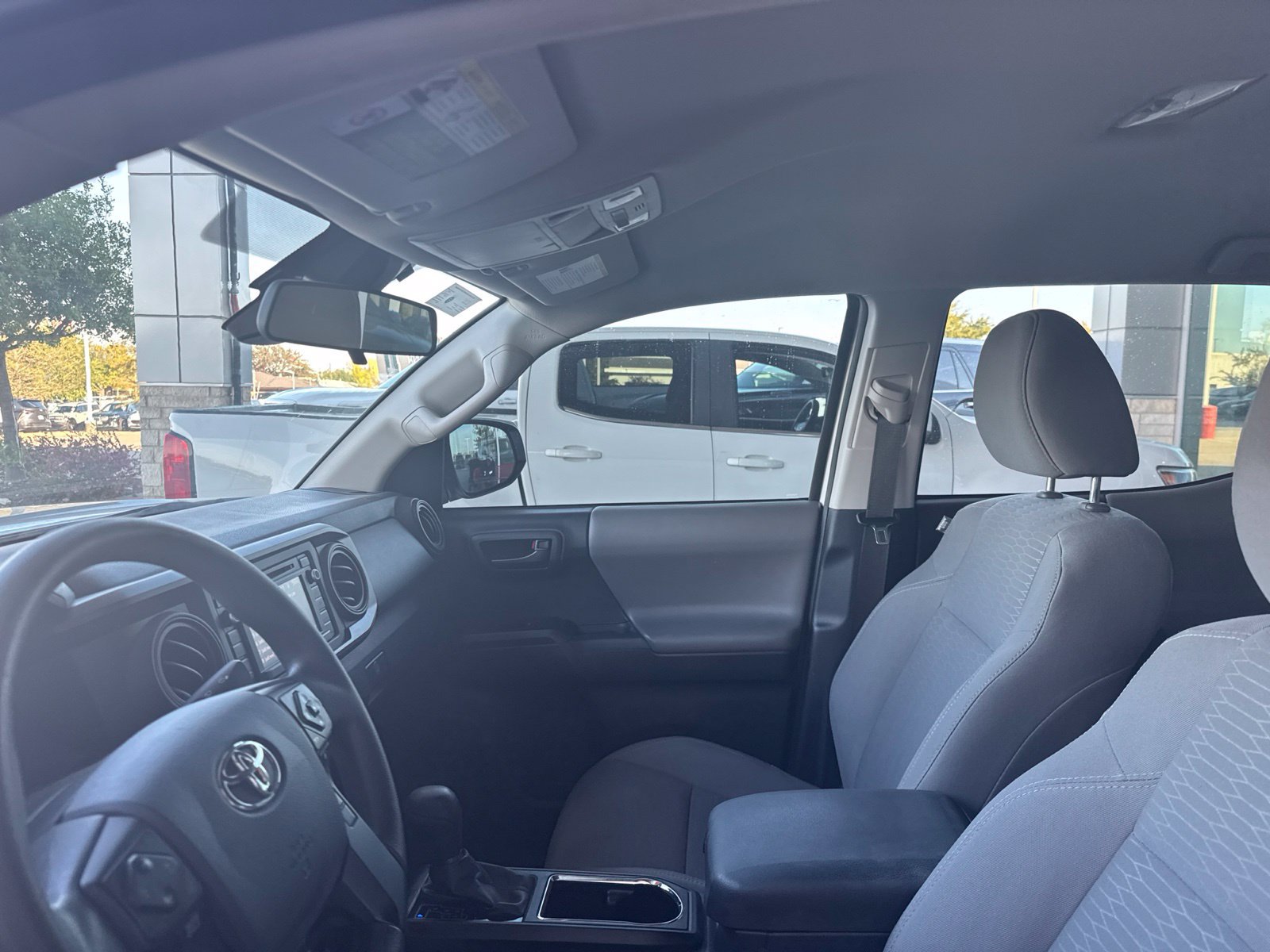 Used 2018 Toyota Tacoma SR w/ SR Convenience Package RWD image 12