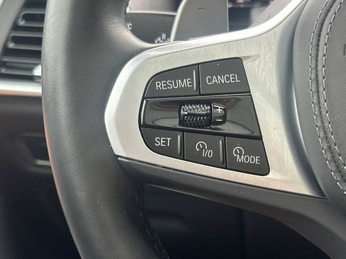 Certified 2025 BMW X7 xDrive40i w/ M Sport Package image 31