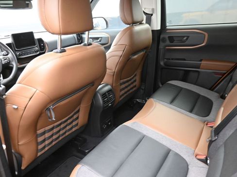 Used 2022 Ford Bronco Sport Outer Banks w/ Tech Package image 2