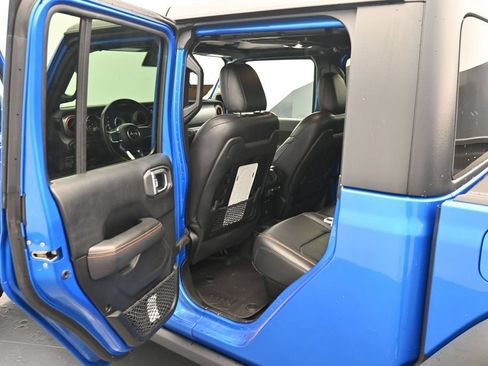 Used 2023 Jeep Gladiator Mojave w/ LED Lighting Group AWD/4WD image 21