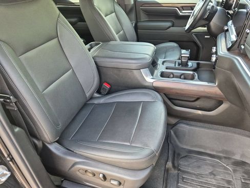 Used 2023 GMC Sierra 1500 SLT w/ SLT Convenience Package AWD/4WD image 21