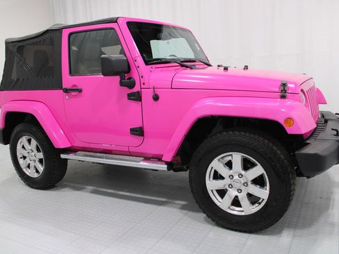 Used 2013 Jeep Wrangler Sahara w/ Mopar Chrome Edition Group AWD/4WD image 4
