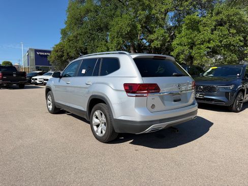 Used 2018 Volkswagen Atlas SE image 4