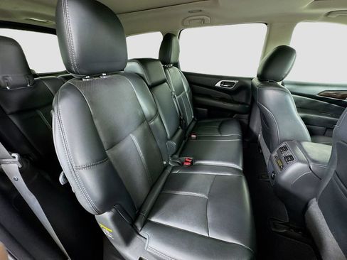 Used 2016 Nissan Pathfinder Platinum AWD/4WD image 31
