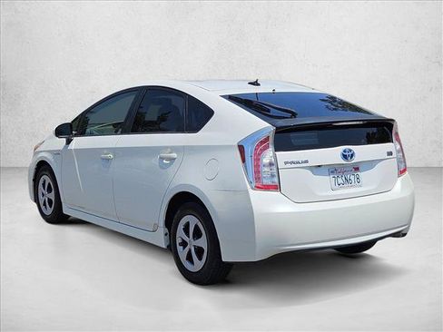 Used 2014 Toyota Prius Four FWD image 8
