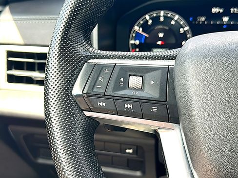 Used 2023 Mitsubishi Outlander SEL FWD image 30