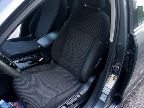 Used 2017 Volkswagen Passat 1.8T S image 18