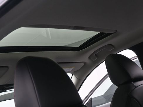 New 2026 Nissan Sentra SR w/ SR Premium Package FWD image 22