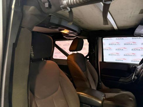 Used 2013 Jeep Wrangler Sport image 40