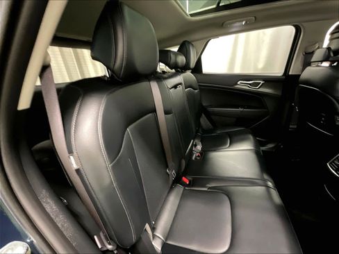 Used 2024 Kia Sportage EX w/ EX Premium Package image 16