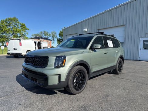 Used 2025 Kia Telluride EX X-Line AWD/4WD image 3