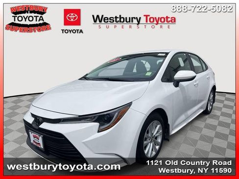 Certified 2023 Toyota Corolla LE w/ LE Convenience Package FWD image 3
