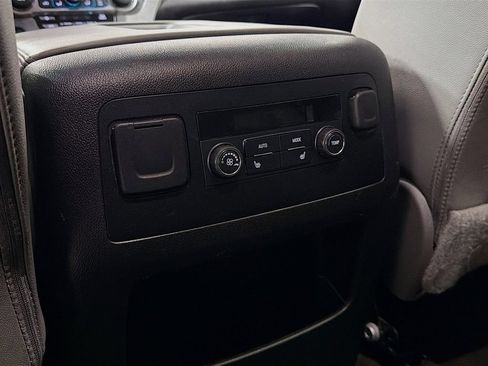 Used 2017 Chevrolet Tahoe LT w/ Luxury Package AWD/4WD image 27