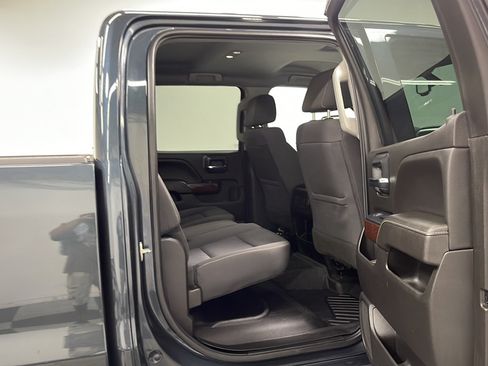 Used 2017 GMC Sierra 2500 SLE w/ HD SLE Preferred Plus Package AWD/4WD image 18