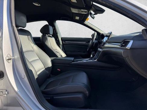 Used 2019 Honda Accord Sport image 18