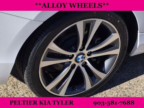 Used 2018 BMW 230i Convertible image 9