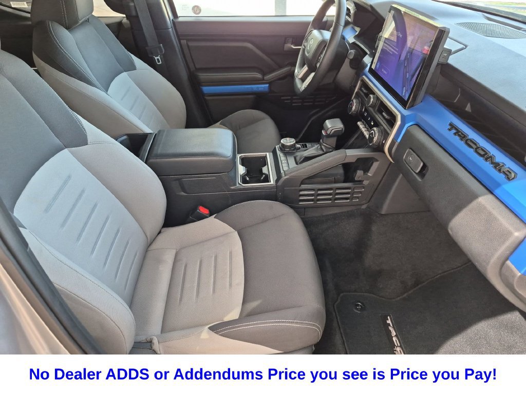Used 2025 Toyota Tacoma TRD Off-Road AWD/4WD image 40