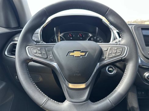 Used 2022 Chevrolet Equinox LT image 19