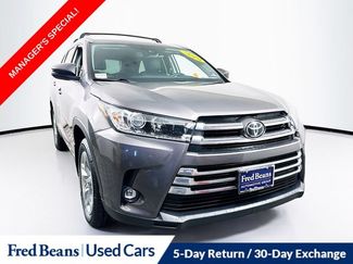 Used 2019 Toyota Highlander Limited AWD/4WD video 1