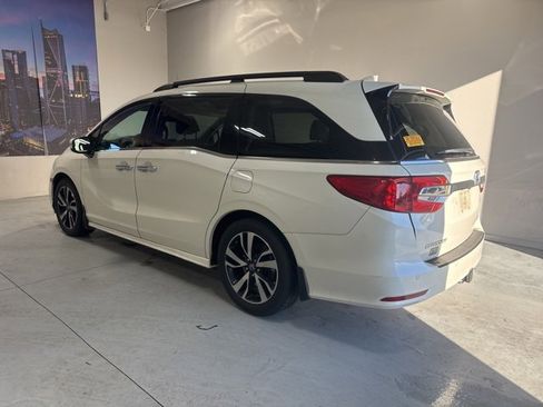Used 2018 Honda Odyssey Elite image 8