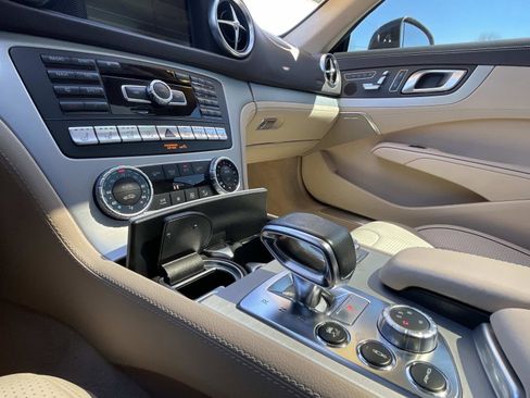 Used 2015 Mercedes-Benz SL 63 AMG w/ Driver Assistance Package image 57