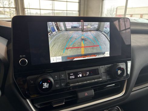 Used 2025 Toyota Grand Highlander LE image 22