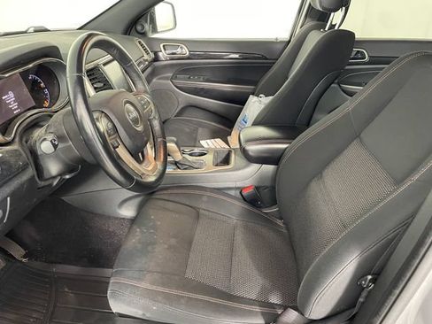 Used 2016 Jeep Grand Cherokee Laredo 75th Anniversary AWD/4WD image 2