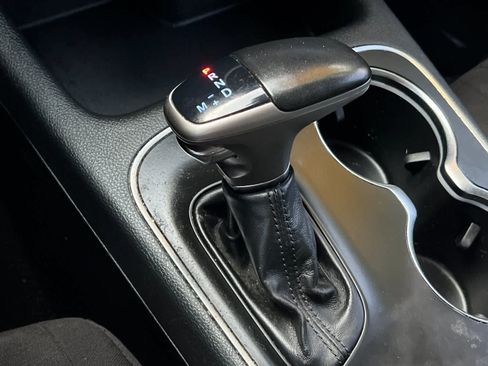 Used 2019 Dodge Durango SXT image 22