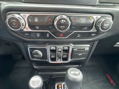 Used 2020 Jeep Wrangler Unlimited Sport AWD/4WD image 21