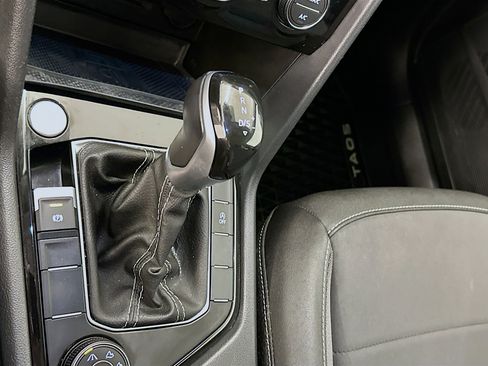 Used 2024 Volkswagen Taos SE w/ Panoramic Sunroof Package image 25