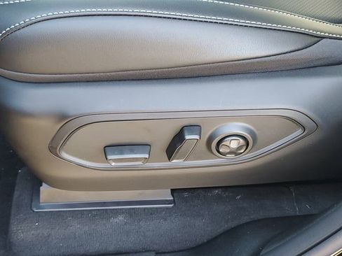 New 2025 Jeep Grand Cherokee Limited w/ Luxury Tech Group II image 16