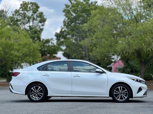 Used 2024 Kia Forte LXS FWD image 4