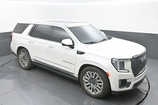 Used 2023 GMC Yukon Denali Ultimate AWD/4WD image 13