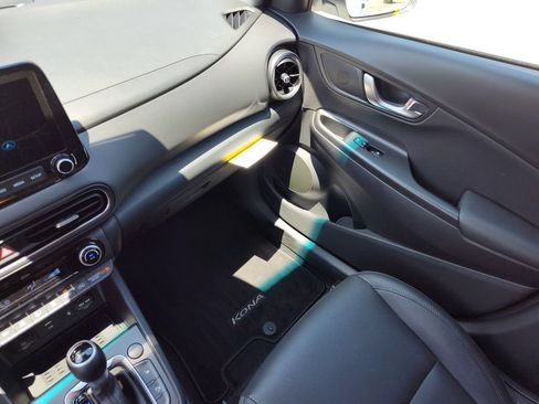 Used 2023 Hyundai Kona Limited FWD image 33