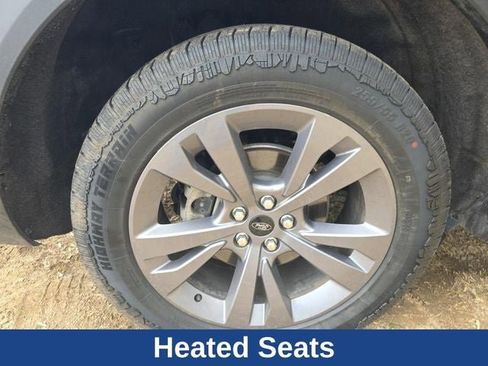 Used 2022 Ford Explorer XLT w/ Equipment Group 202A image 27