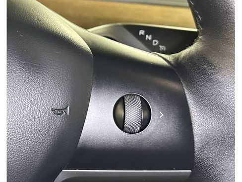 Used 2023 Tesla Model Y Long Range AWD/4WD image 25