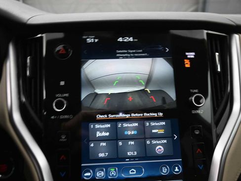 Used 2023 Subaru Outback Premium image 8