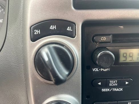 Used 2011 Ford Ranger XLT AWD/4WD image 18