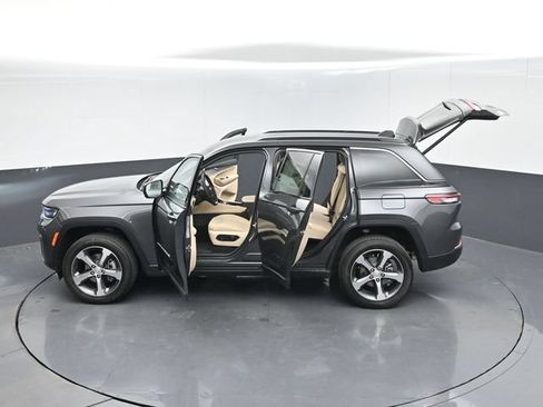 New 2026 Jeep Grand Cherokee Limited RWD image 53